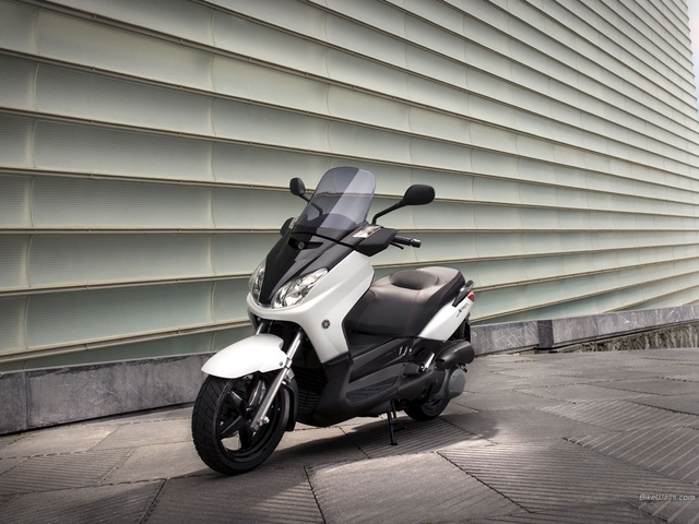 yamaha_x-max__